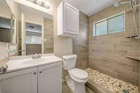 Bath - 4318 Rosegate Dr, Spring, TX 77373 photo 1 of 1