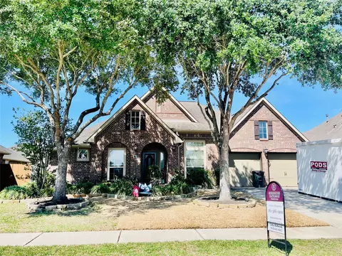 730 Cumberland Ridge Ln, League City, TX 77573