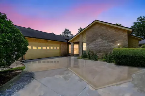 3830 E Creek Club Dr, Missouri City, TX 77459