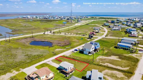 12886 Jean Lafitte Dr, Freeport, TX 77541