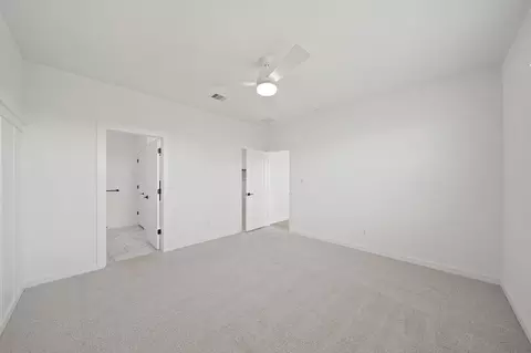 Bedroom - 7730 Jade Crest Dr, Angleton, TX 77515 photo 3 of 7