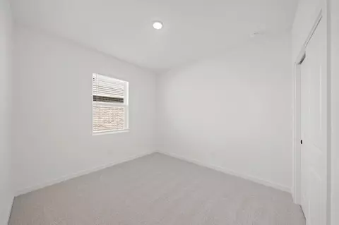 Bedroom - 7730 Jade Crest Dr, Angleton, TX 77515 photo 6 of 7