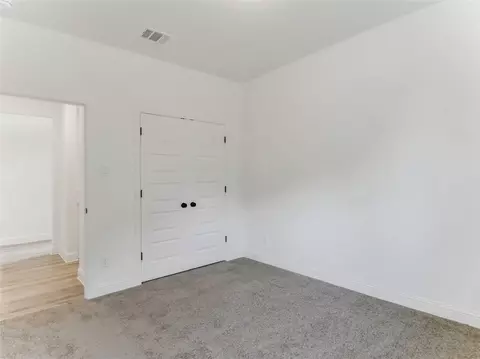 Bedroom - 612 Evans St, Angleton, TX 77515 photo 4 of 9