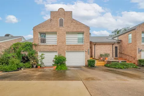 16110 Seahorse Dr #83, Houston, TX 77062