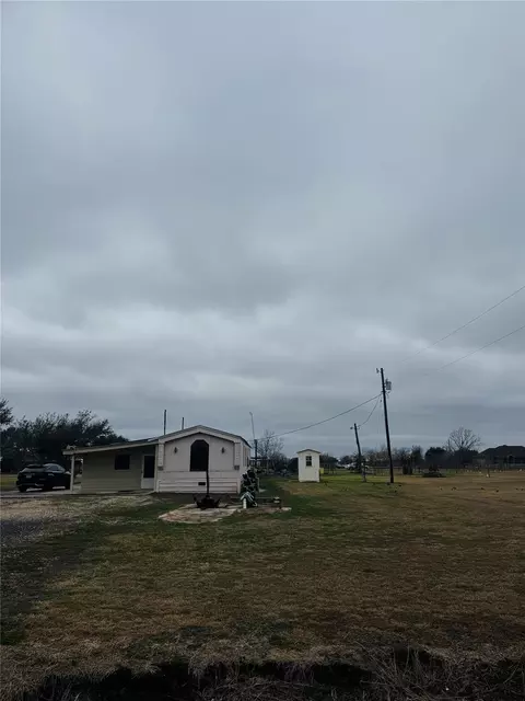 2069 Cr 317 12th St, Palacios, TX 77465