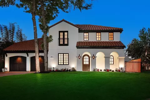 10 Libretto Ct, The Woodlands, TX 77382