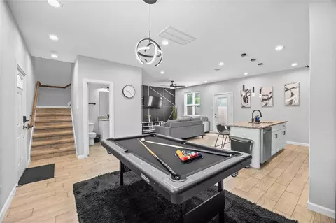 7422 Mount St, Houston, TX 77088