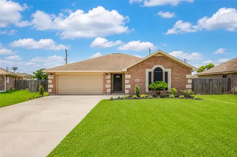 4114 Twin Dr E, Santa Fe, TX 77510