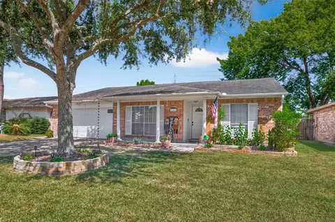 16811 Bougainvilla Ln, Friendswood, TX 77546