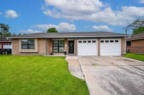 4827 Knotty Oaks Trl, Houston, TX 77045