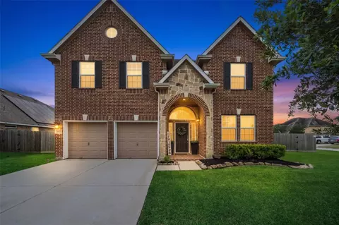 4002 Longwood Dr, Baytown, TX 77523