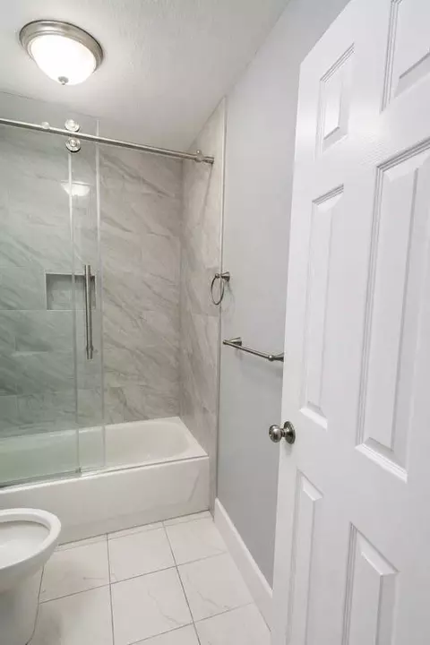 Bath - 4522 Rosegate Dr, Spring, TX 77373 photo 3 of 4