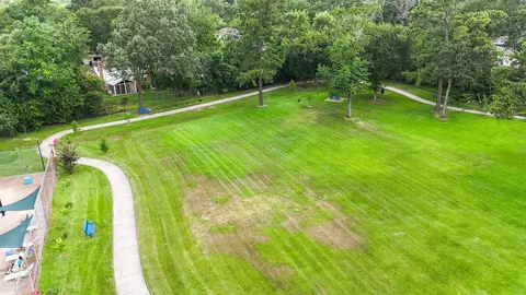View/Area - 24019 Surreygate Dr, Spring, TX 77373 photo 3 of 10