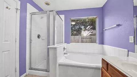 Bath - 24019 Surreygate Dr, Spring, TX 77373 photo 2 of 2