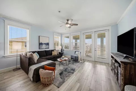 4121 Pointe West Dr #301, Galveston, TX 77554