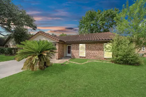 6535 Trimstone Dr, Pasadena, TX 77505