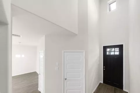 Entry Way - 5606 Hyde Park Dr, Pasadena, TX 77505 photo 1 of 5