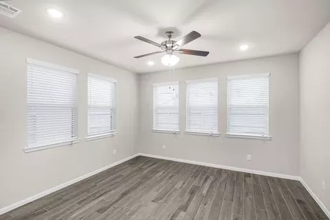 Living - 5606 Hyde Park Dr, Pasadena, TX 77505 photo 1 of 1