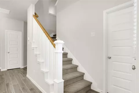 Entry Way - 5606 Hyde Park Dr, Pasadena, TX 77505 photo 2 of 5