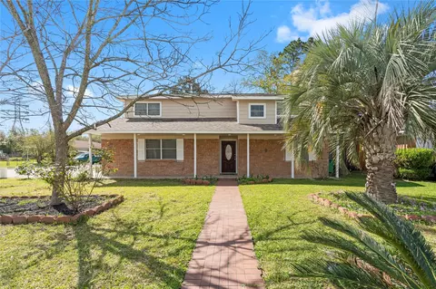 907 Northbend Dr, Baytown, TX 77521