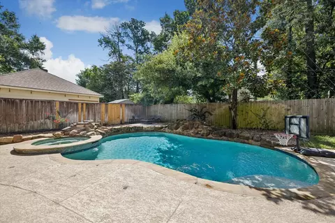 Exterior - 5823 Ashmere Ln, Spring, TX 77379 photo 6 of 8