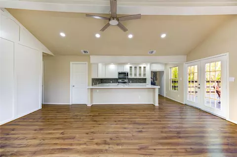 Living - 235 Michelle Ln, Trinity, TX 75862 photo 4 of 5