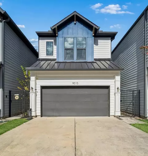 9010 Wellspring Dr, Houston, TX 77080