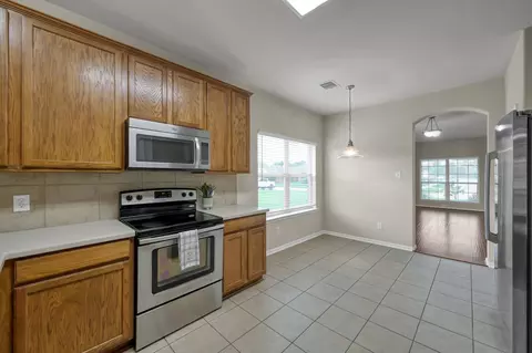Kitchen - 631 Timberstand Ln, Spring, TX 77373 photo 2 of 4