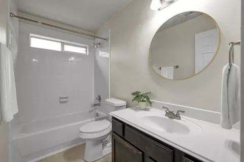 Bath - 631 Timberstand Ln, Spring, TX 77373 photo 3 of 3