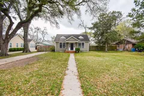 301 Fannin St, Richmond, TX 77469