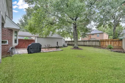 4915 Greenriver Valley Dr, Kingwood, TX 77345