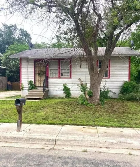 3010 Neptune St, San Antonio, TX 78226