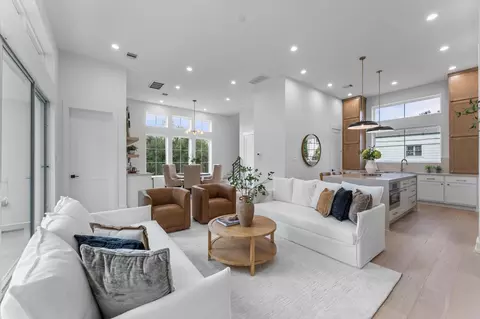 2926 Michaux St, Houston, TX 77009