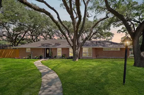 7702 Nairn St, Houston, TX 77074