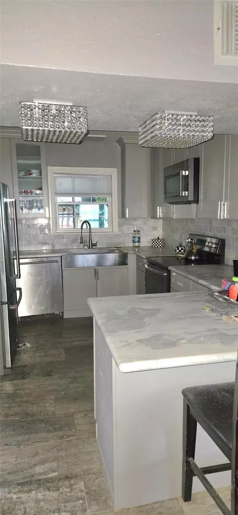 2821 Eagle St, Houston, TX 77004