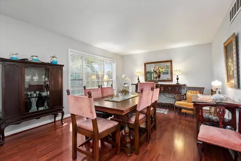 2101 Fountain View Dr #62, Houston, TX 77057