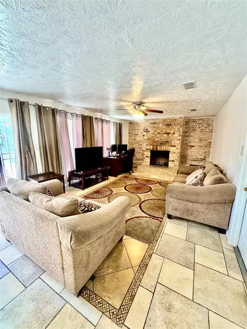 11306 Lovebird Ln, Houston, TX 77067