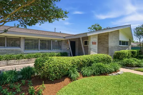 5434 Valkeith Dr, Houston, TX 77096