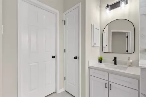 Bath - 19111 Emory Trl, Spring, TX 77388 photo 3 of 6