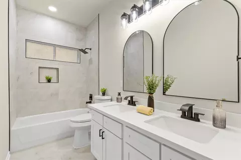 Bath - 19111 Emory Trl, Spring, TX 77388 photo 5 of 6