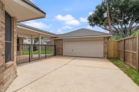 Exterior - 19111 Emory Trl, Spring, TX 77388 photo 3 of 9
