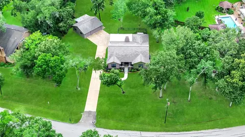 1107 Myrtlewood Dr, Friendswood, TX 77546