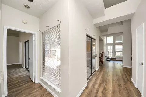 1903 Barons Gln, Sugar Land, TX 77478