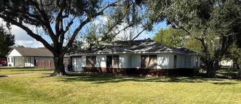 2118 14th Ave N, Texas City, TX 77590