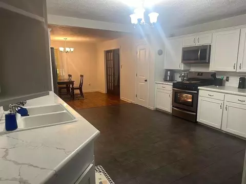 319 E Walnut, Winnie, TX 77665