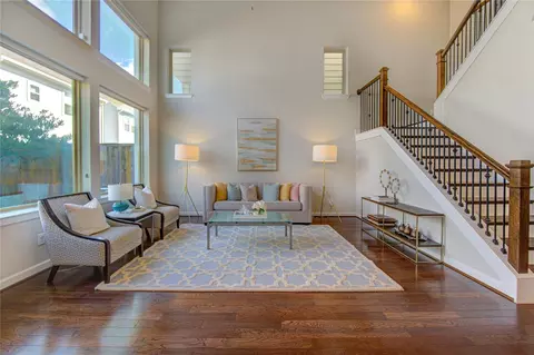 8812 Narrow Leaf St, Houston, TX 77080