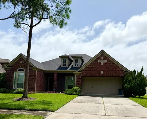 1062 Cayman Bend Ln, League City, TX 77573