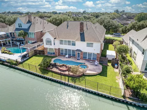 1907 Waterside Dr, Missouri City, TX 77459
