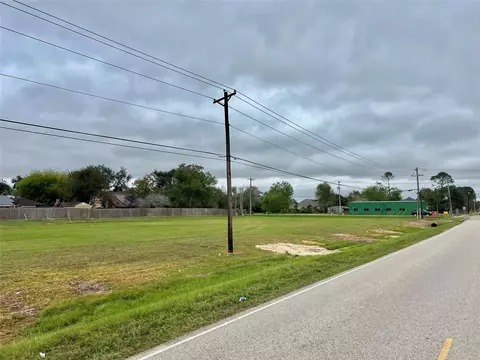0 N Valderas, Angleton, TX 77515 photo 2