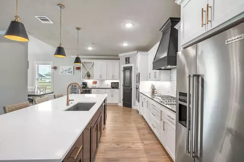 Kitchen - 10379 Bourbon Ln, Bryan, TX 77808 photo 4 of 4